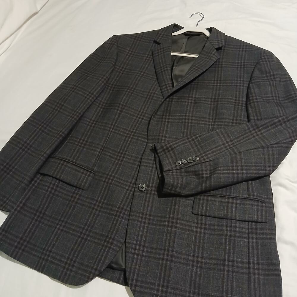 Jos.A.Bank Traveler Tailored-fit 48 Long WOOL Grey/maroon window pane plaid